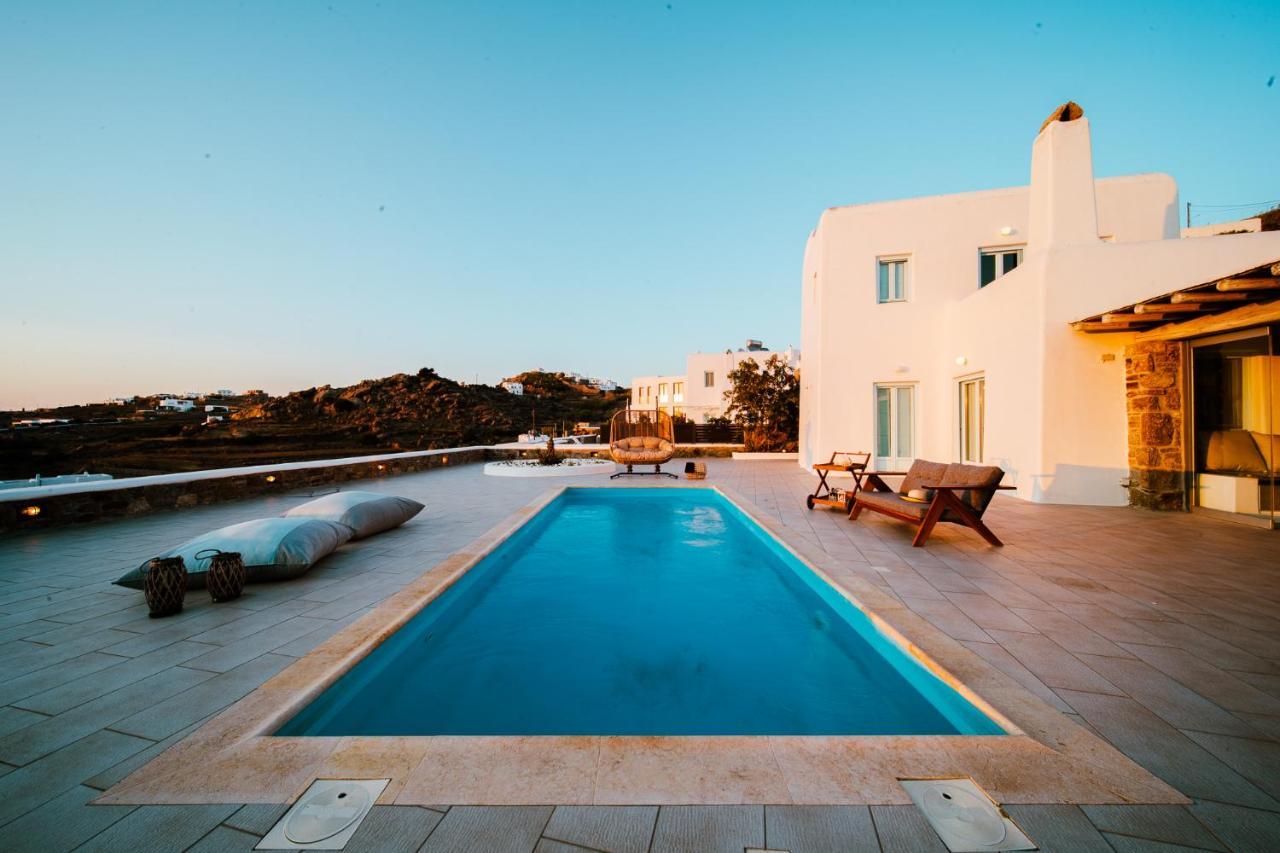 Lydia 4 Bed With Pool In Psarrou Ag Lazaros Villa *