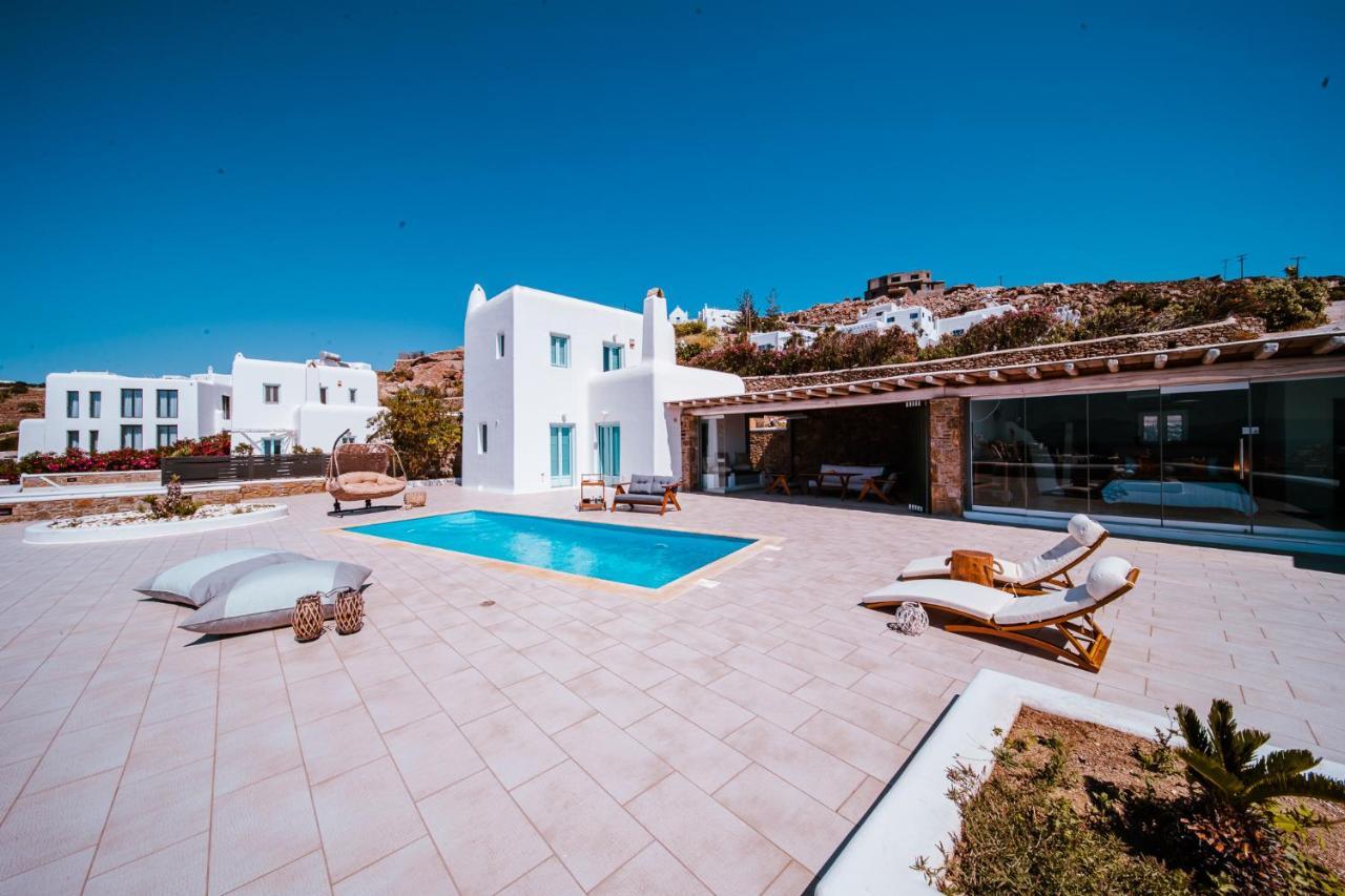Lydia 4 Bed With Pool In Psarrou Ag Lazaros Villa *