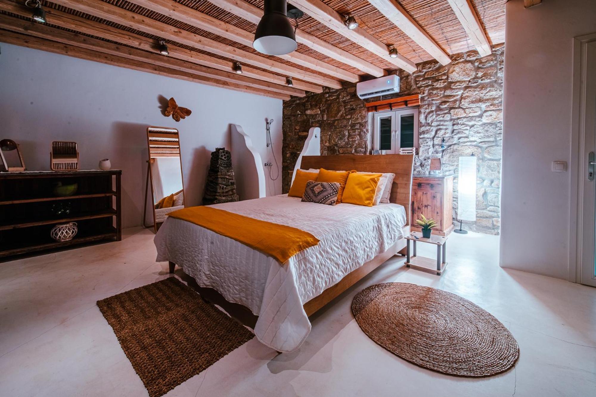 Lydia 4 Bed With Pool In Psarrou Ag Lazaros Villa