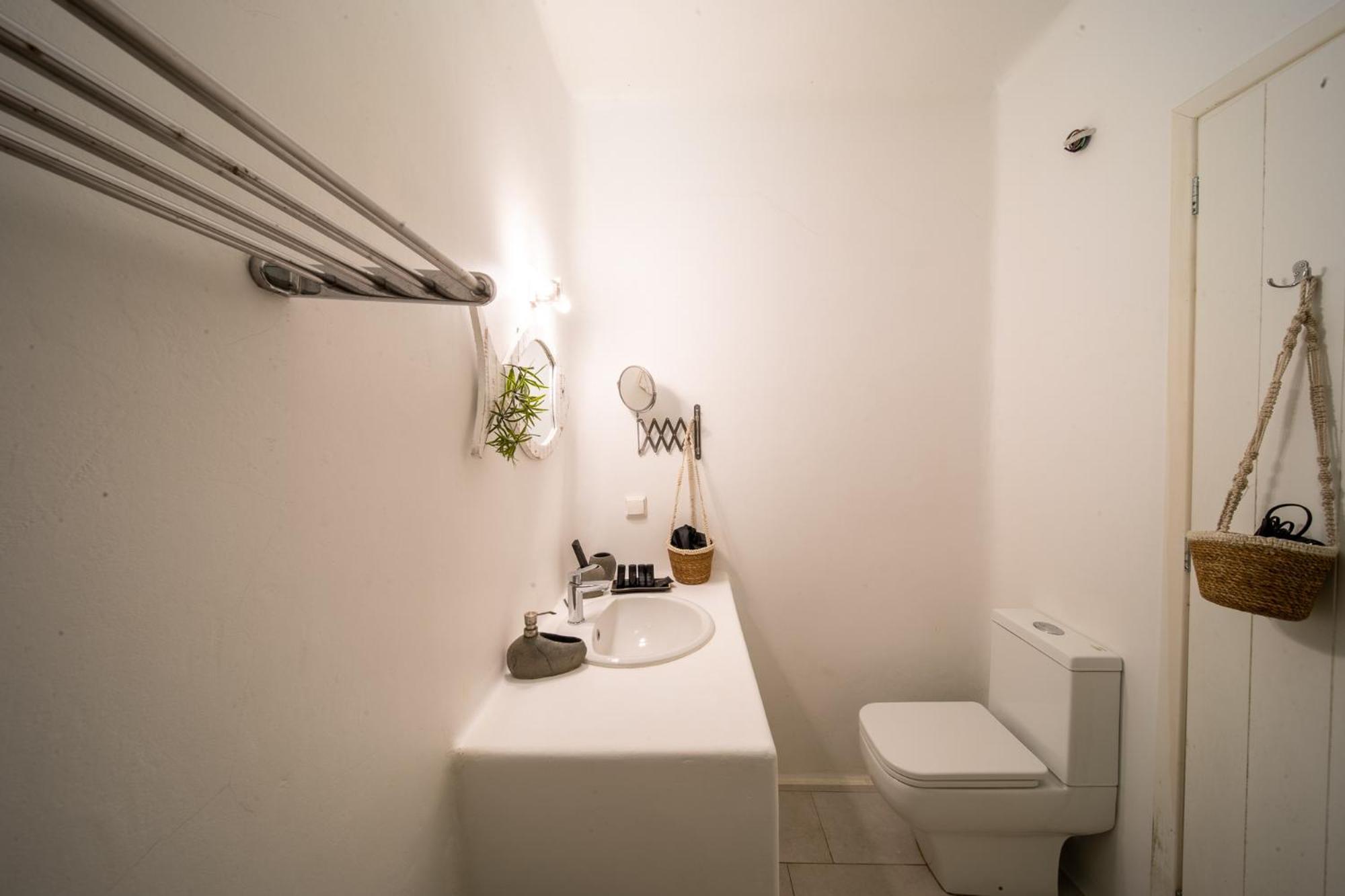 Lydia 4 Bed With Pool In Psarrou Ag Lazaros Villa
