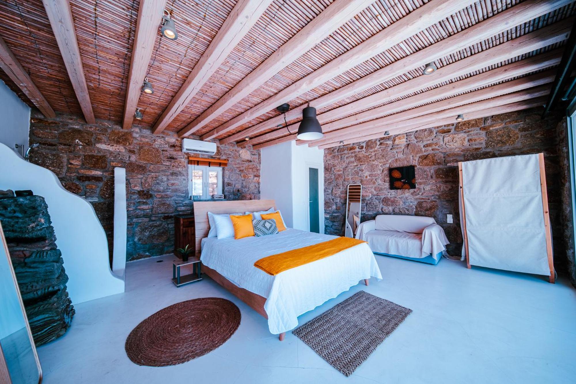 Lydia 4 Bed With Pool In Psarrou Ag Lazaros Villa *